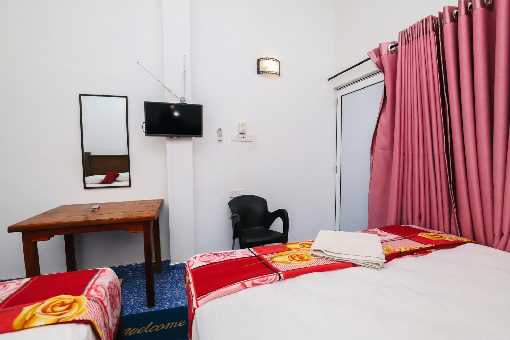 Delight Reich Hotel Peradeniya Chambre photo