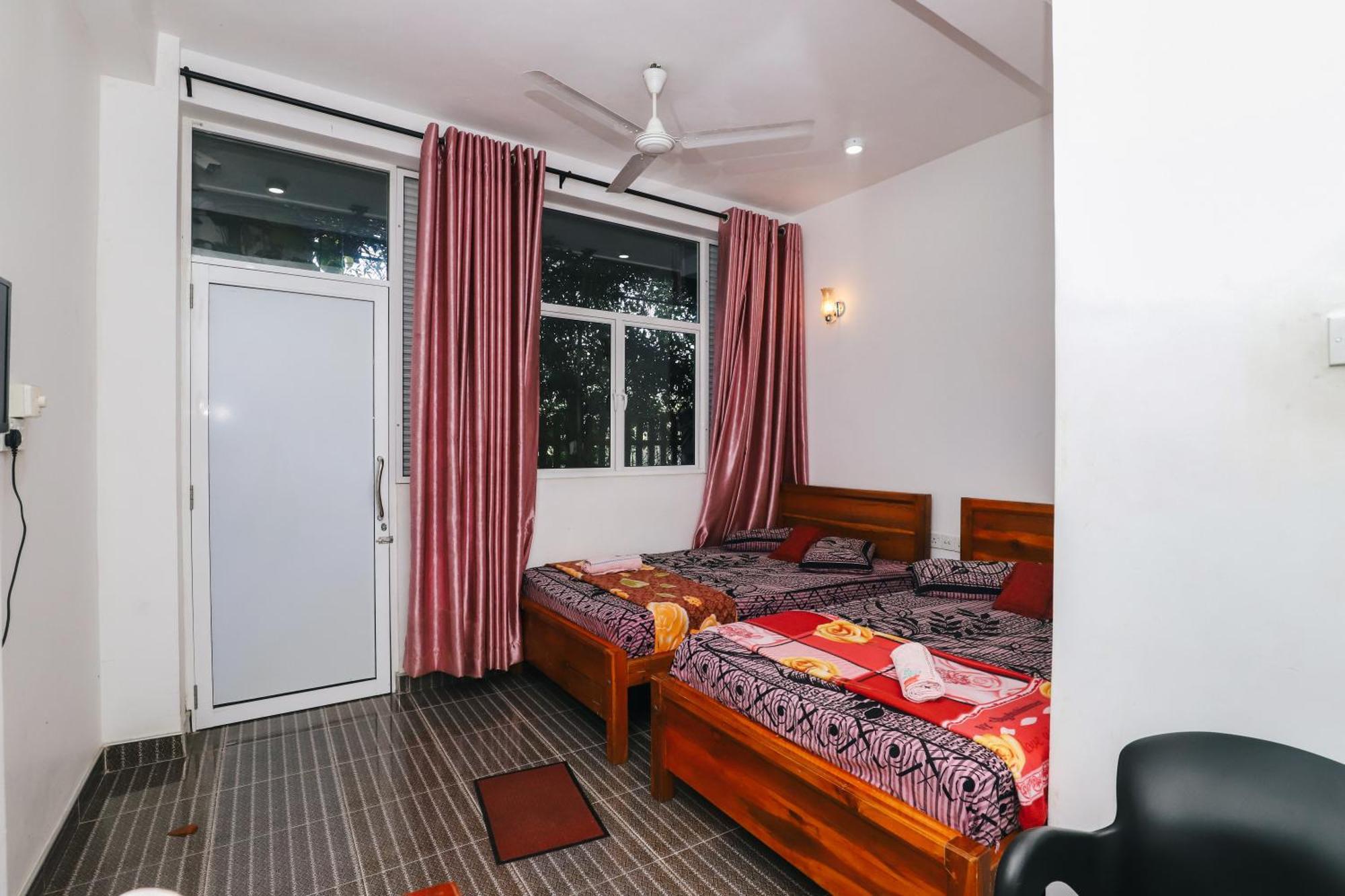 Delight Reich Hotel Peradeniya Chambre photo